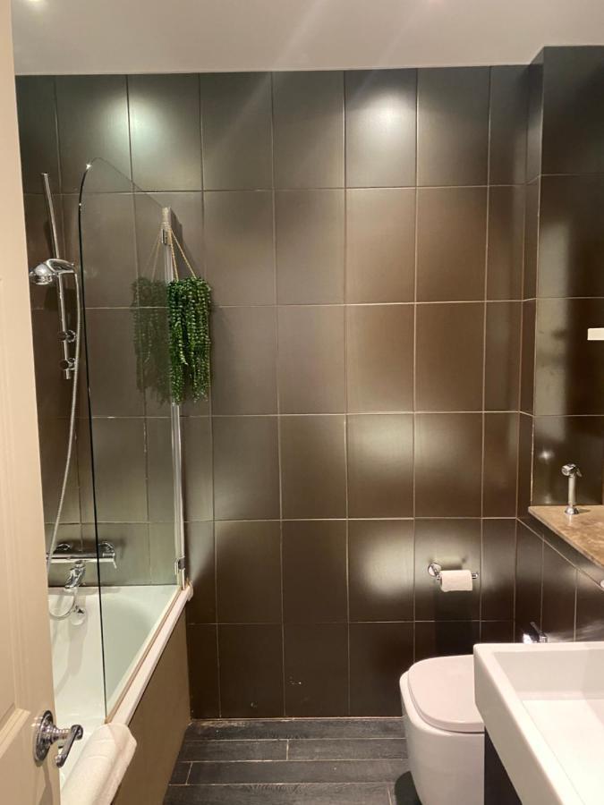 Ferienwohnung Beautiful Modern Studio In High Street Kensington London Exterior foto