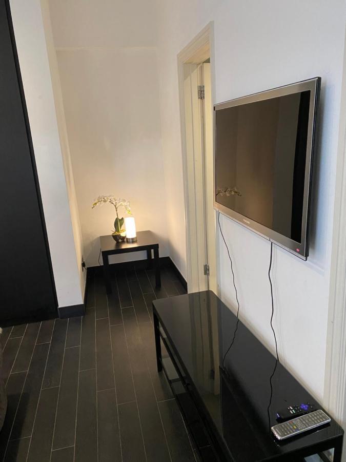 Ferienwohnung Beautiful Modern Studio In High Street Kensington London Exterior foto